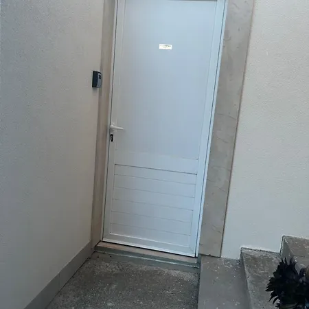 Διαμέρισμα Studio Apartment *