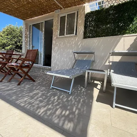 Studio Apartment Διαμέρισμα