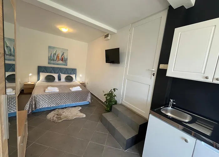 Apartment Studio Apartment *