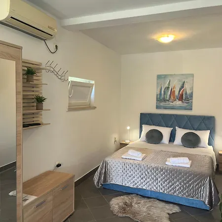 Studio Apartment * ドゥブロブニク